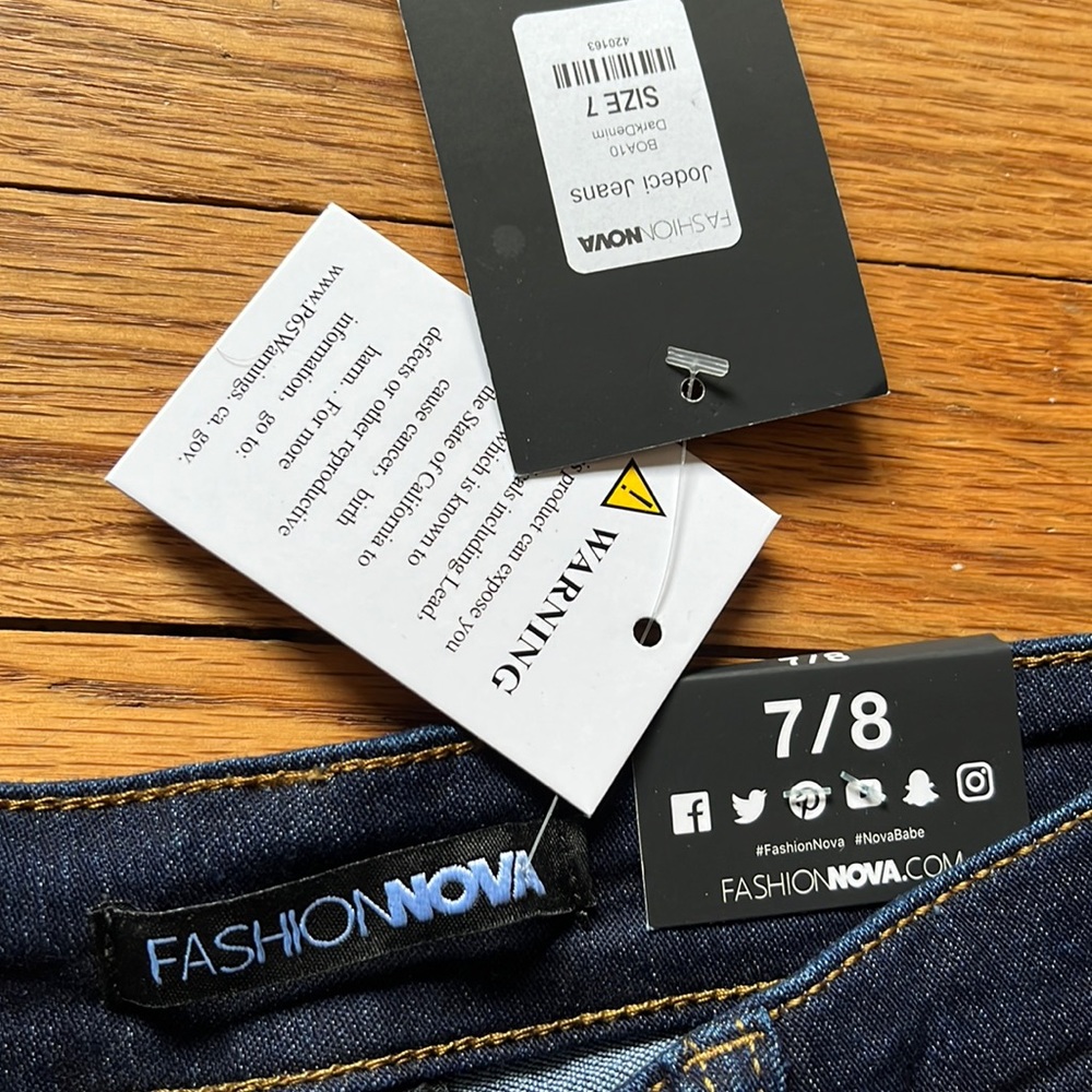 Fashion Nova womens jeans for sale. Size 7/8.